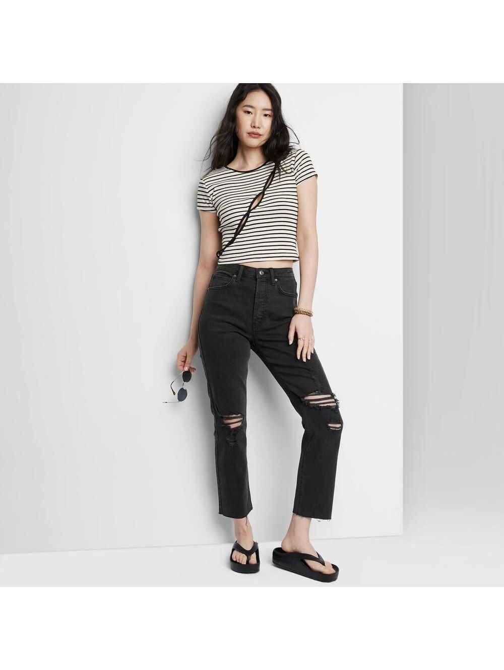 Sz 2 Womens Super-High Rise Distressed SlimStraight Jeans Wild Fable™ Black Wash